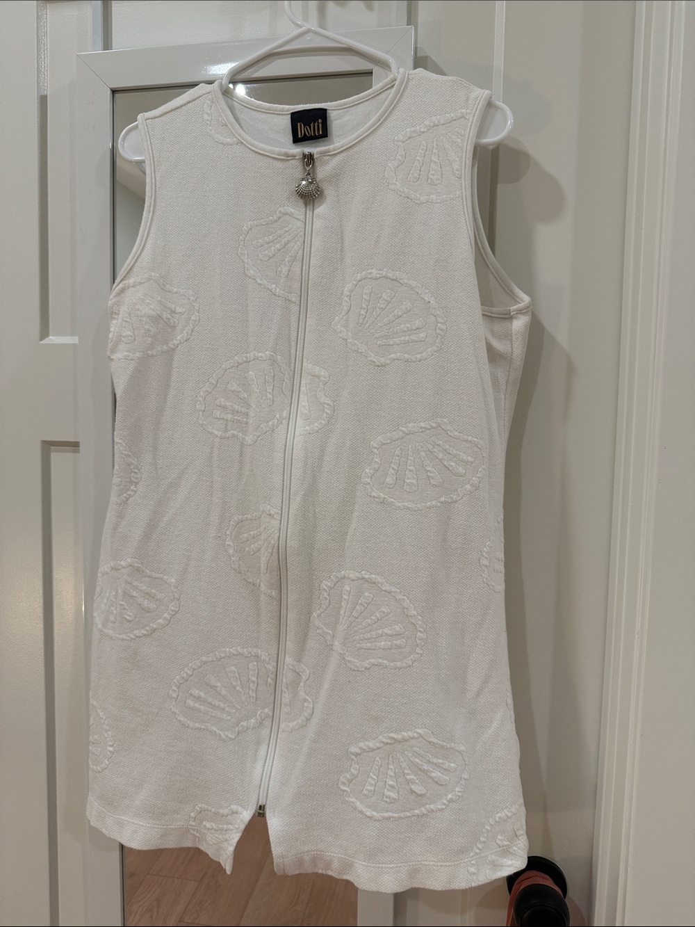 Dotti White Sleeveless Zip-Front Shell Motif Dress Size Large Vintage